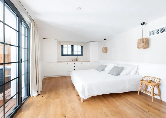 Somptueuse Sous Les Pins Villa *